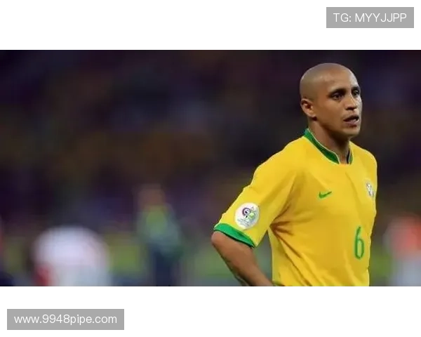 足球明星化身简动漫小人展现球场魅力与风采的奇妙旅程